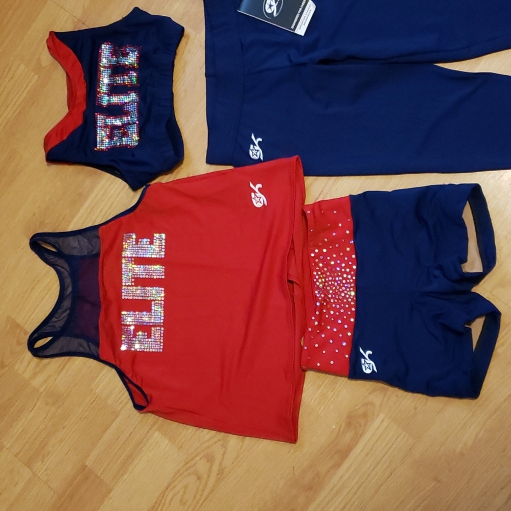 Cheer Lot - Picture 2 of 4